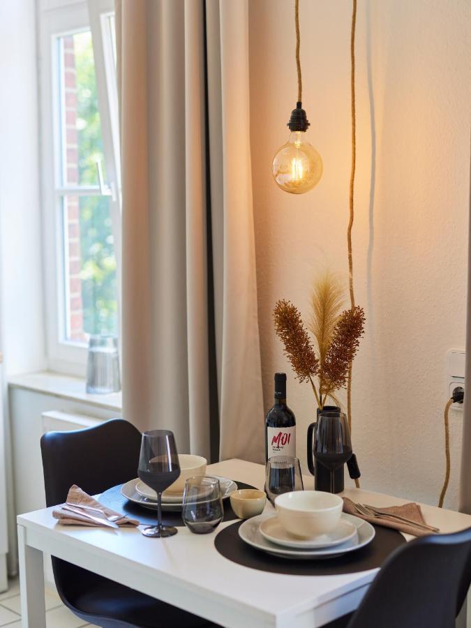 Studio3 Zentral Und Ruhig Mit Parkplatz, 5 Min Z Bali-T Und Gop, Boxspringbett Bad Oeynhausen Luaran gambar